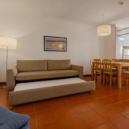 アパートホテル Turim Estrela Do Vau 4*