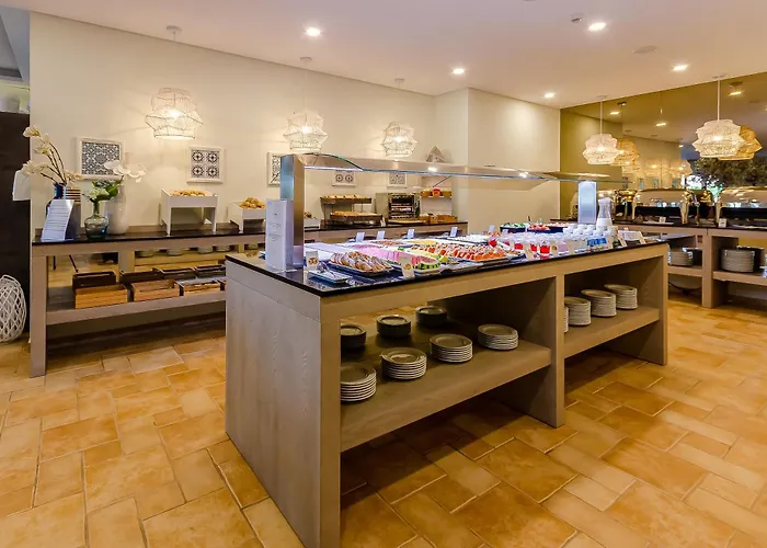 アパートホテル Turim Estrela Do Vau 4*