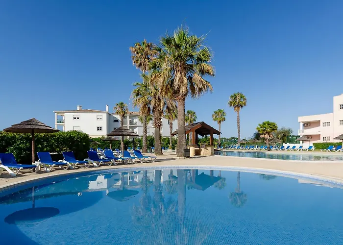 アパートホテル Turim Estrela Do Vau 4*